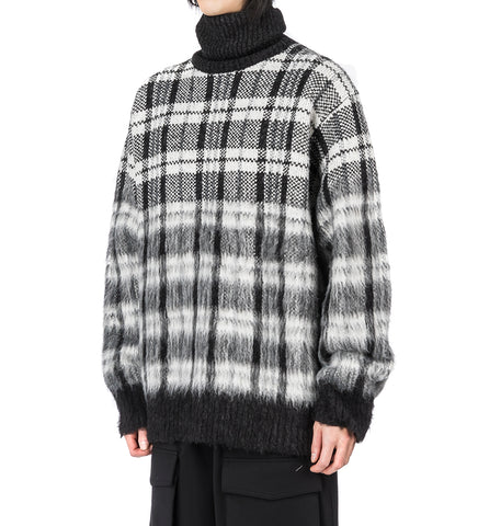 BRUSHED TURTLENECK SWEATER MEDIUM BLACK CHECK