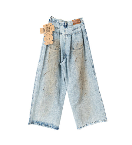 TREATED FOLDED JEANS LIGHT WASH